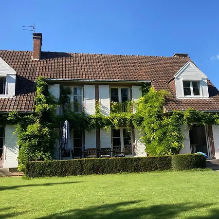 Couette-café Les Glycines 4*