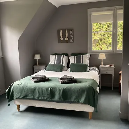 Les Glycines Bed & Breakfast Croix