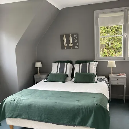 Couette-café Les Glycines Croix