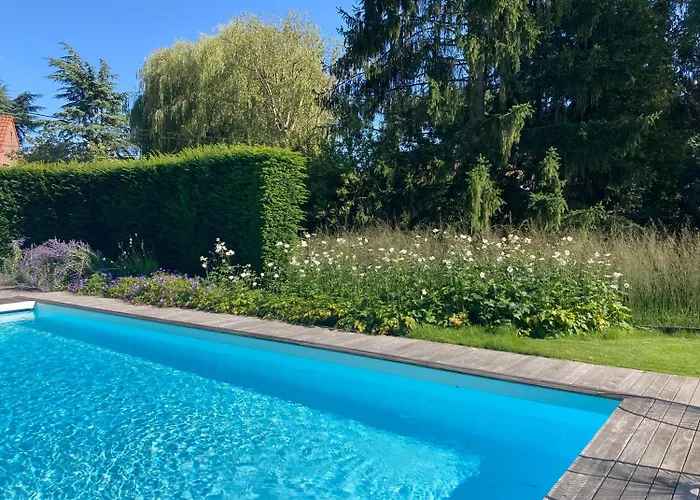 Les Glycines Couette-café