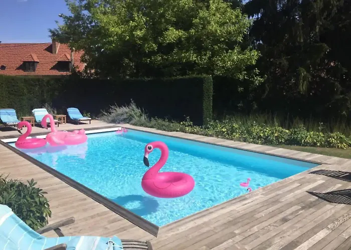 Les Glycines 4* Croix