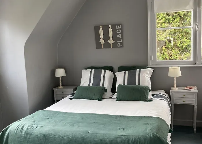 Couette-café Les Glycines Croix